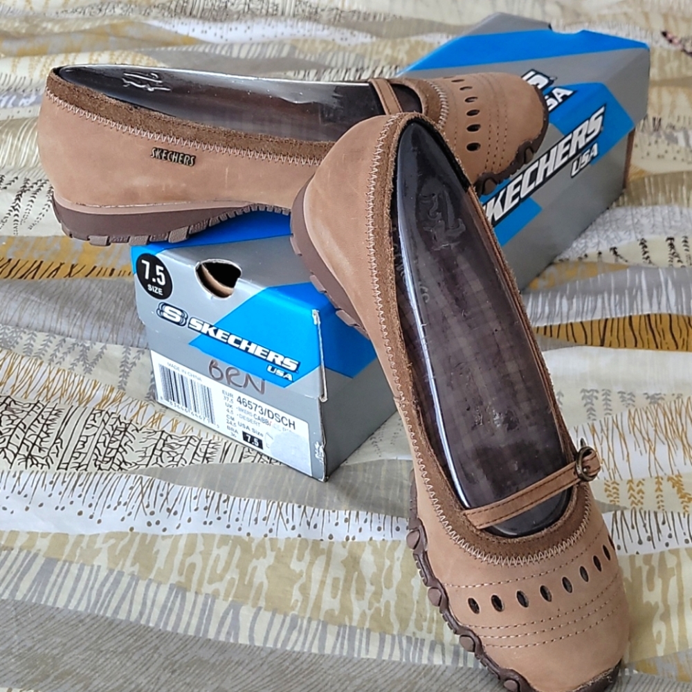 Skechers Casuals Size 7.5